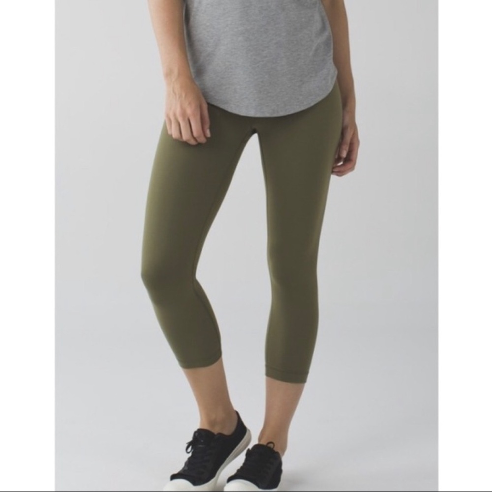 Lululemon Army Green Wonder Under Crop